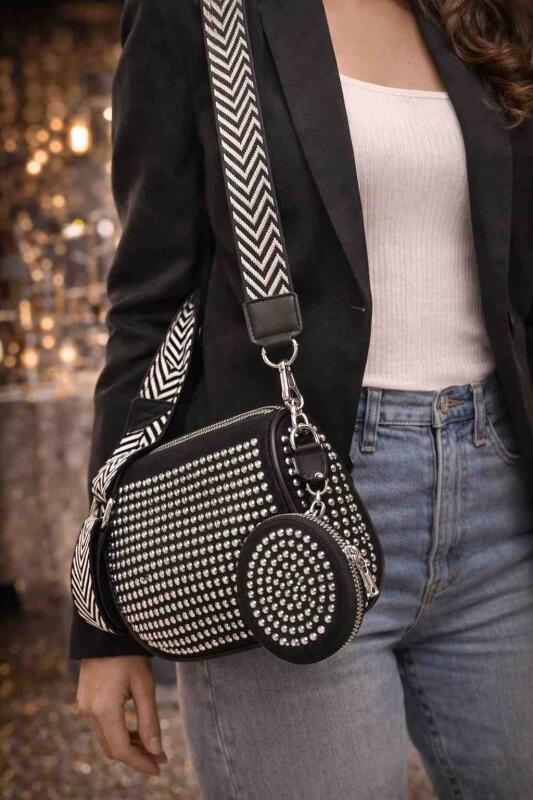 Women's Sling Bag, Multipurpose Use, Stylish and Sturdy, Zip Closure with Adjustable Straps